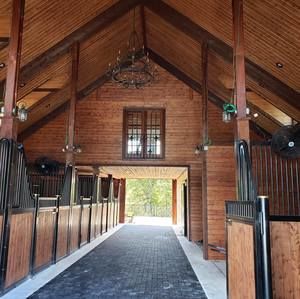 Meet your Posher, Javier